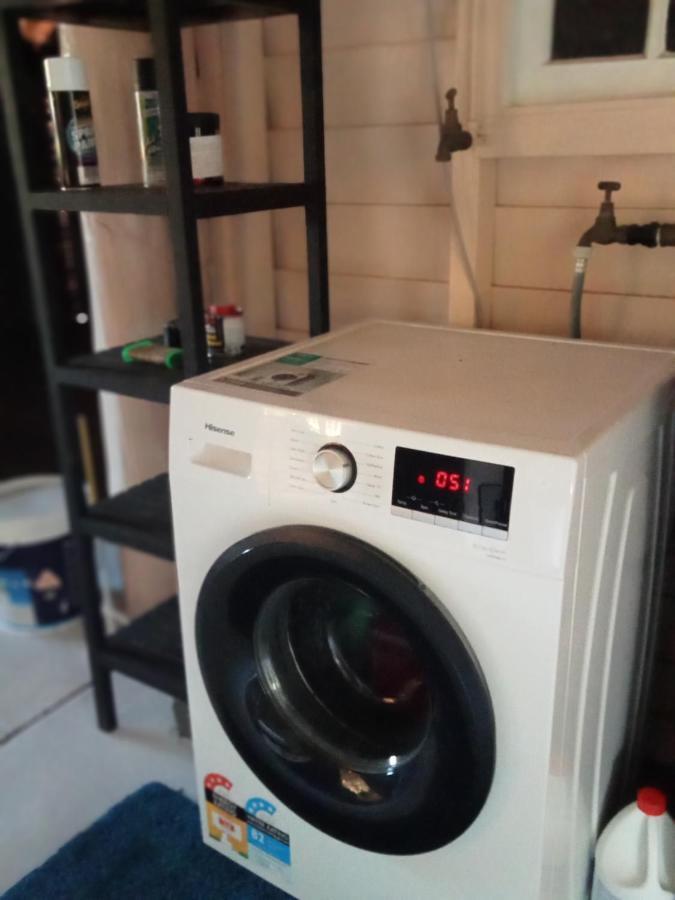 Bronnies Place Hotel Gatton Luaran gambar